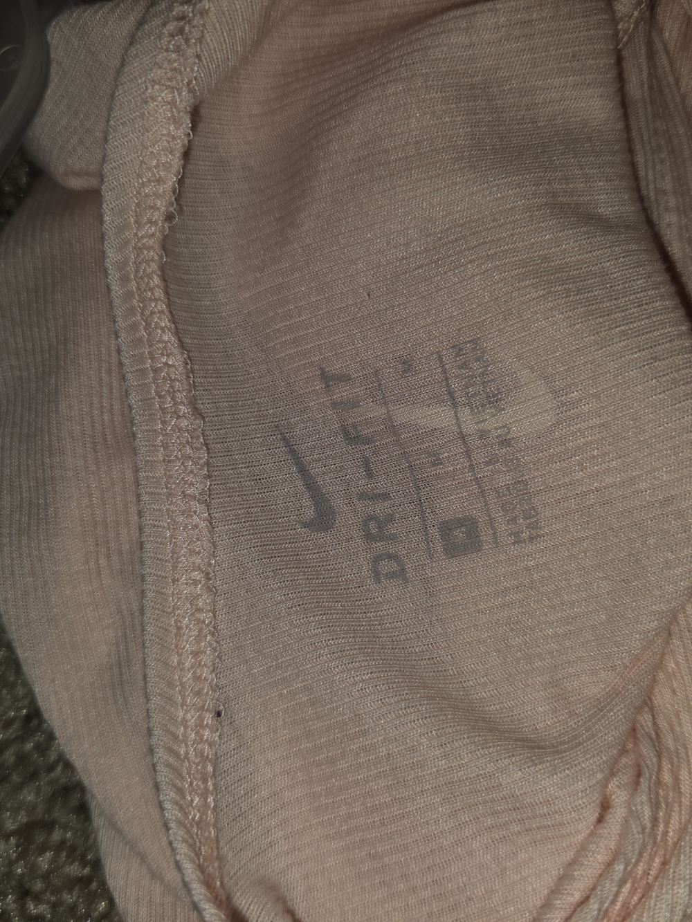 Nike Women’s Pale Pink Scoop Back Athletic Tank - Picture 3 of 4